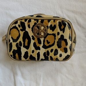 Cosmetic bag